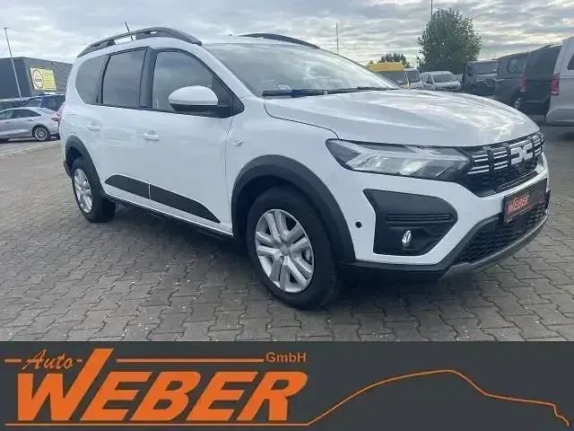 Usata Dacia Jogger Expression 110 CV (80 kW) 2024 Bianco Monovolume