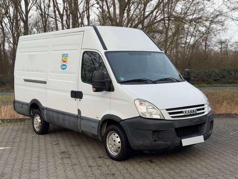 Weiß Gebraucht 2009 Iveco Daily Abholung | 5.900 € (Fairer Preis) - Bild 1/4