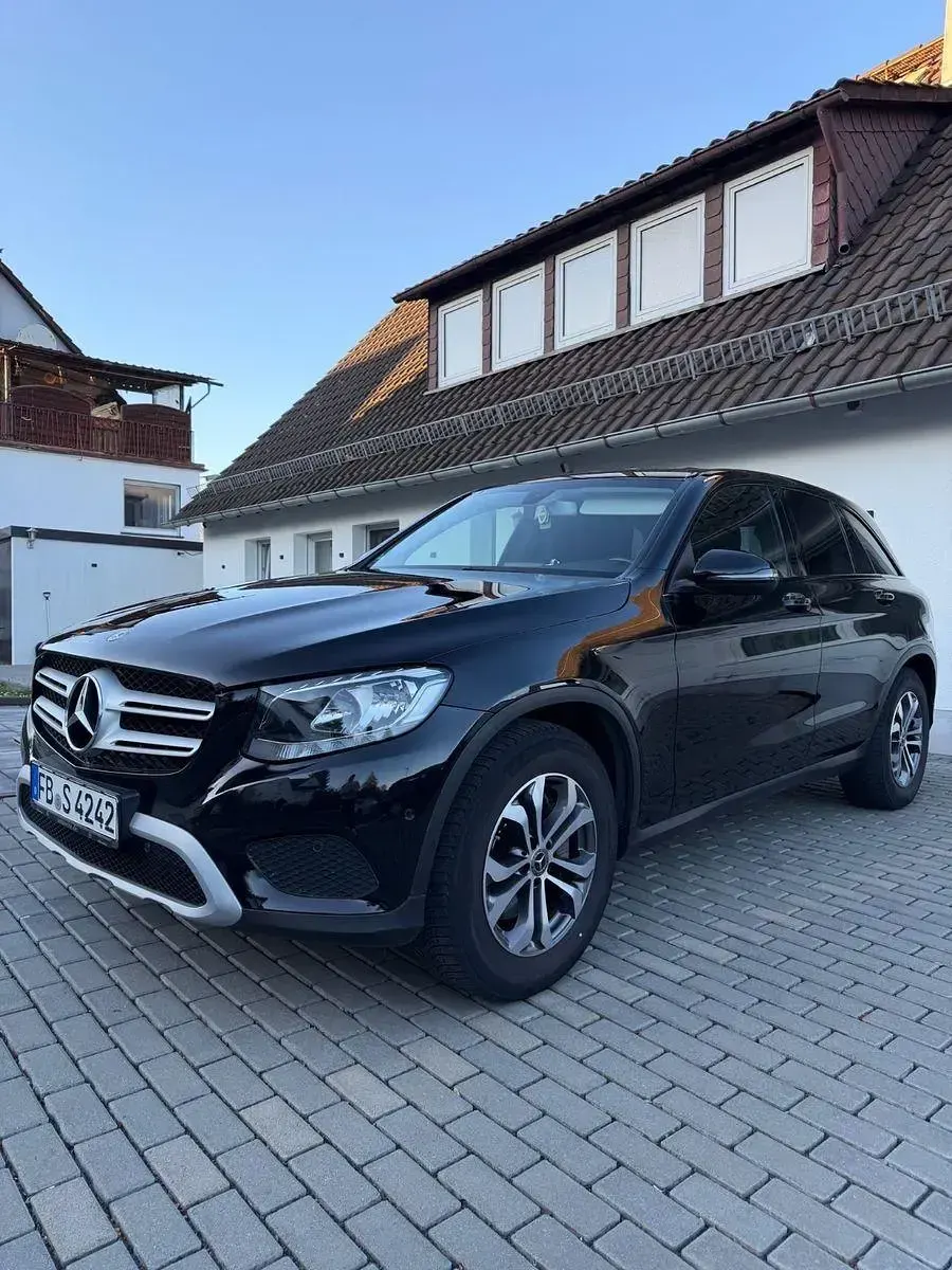 Gebraucht Mercedes 220 170 PS (125 kW) 2017 Schwarz SUV