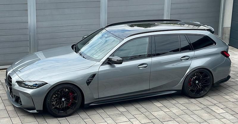 Grau Gebraucht 2023 BMW M3 Competition Edition Kombi | 89.990 € (Etwas zu teuer) - Bild 1/4