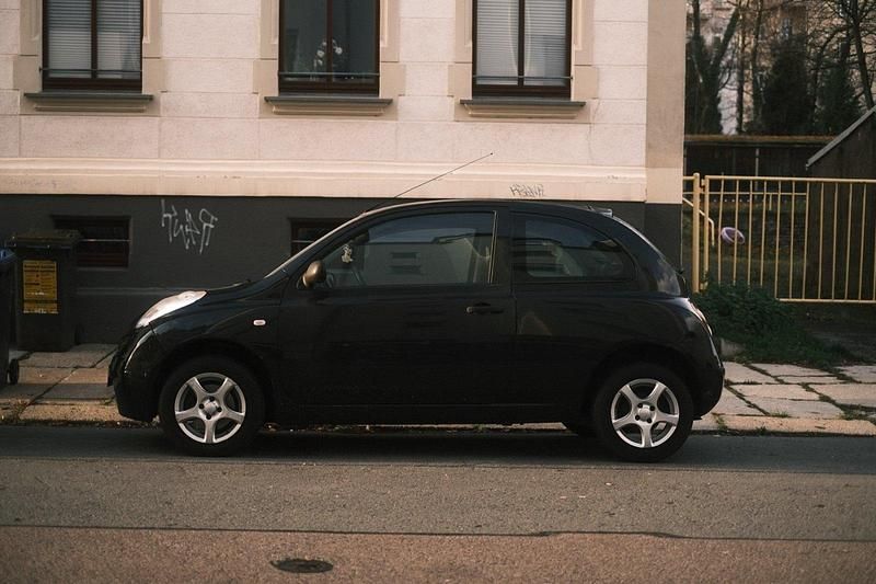 Gebraucht Nissan Micra 65 PS (47 kW) 2006 Schwarz Kleinwagen