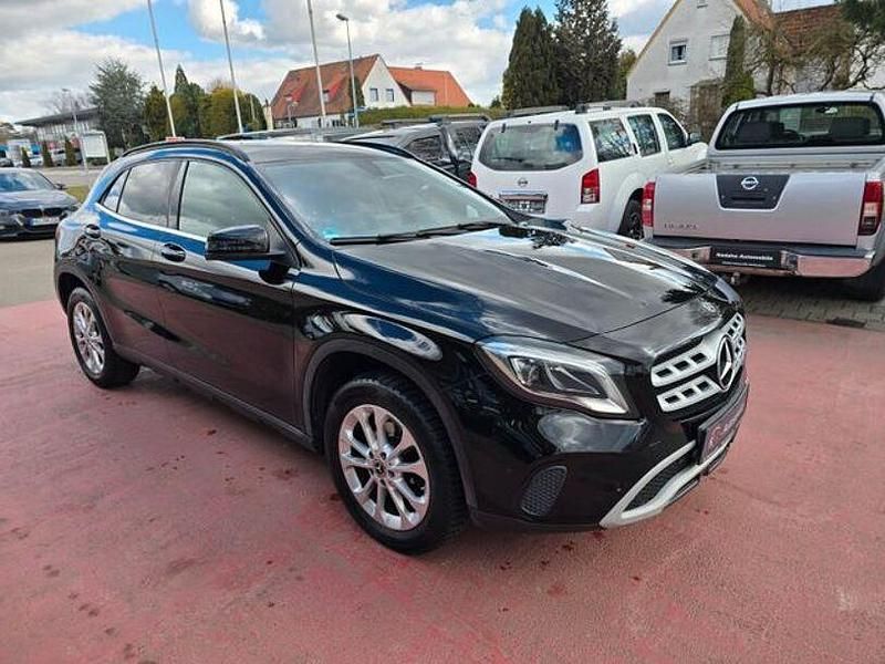 Gebraucht Mercedes GLA200 243 PS (178 kW) 2017 Schwarz SUV