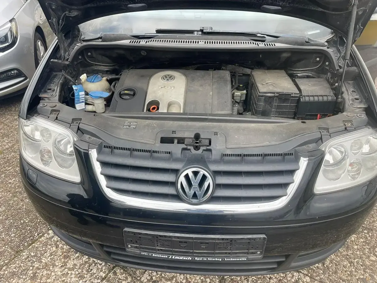 Gebraucht VW Touran 106 PS (77 kW) 2003 Schwarz Van / Kleinbus