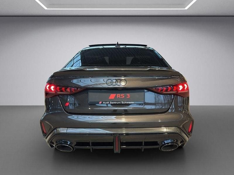 Neu Audi RS3 Sport 400 PS (294 kW) 2026 Individuallackierungen audi ex Limousine