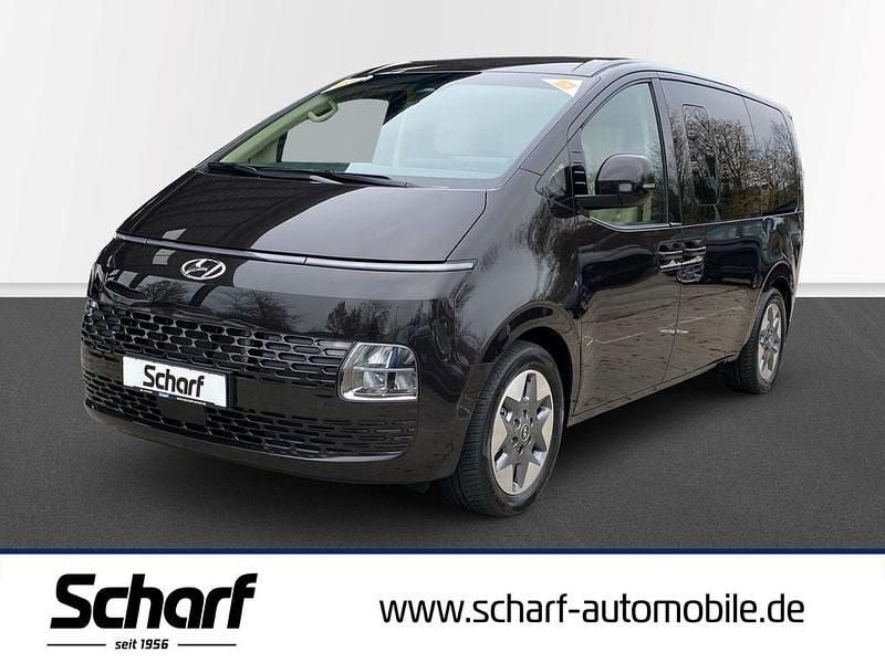 Braun Gebraucht 2024 Hyundai Staria Prime Van / Kleinbus | 42.890 € (Fairer Preis) - Bild 1/4