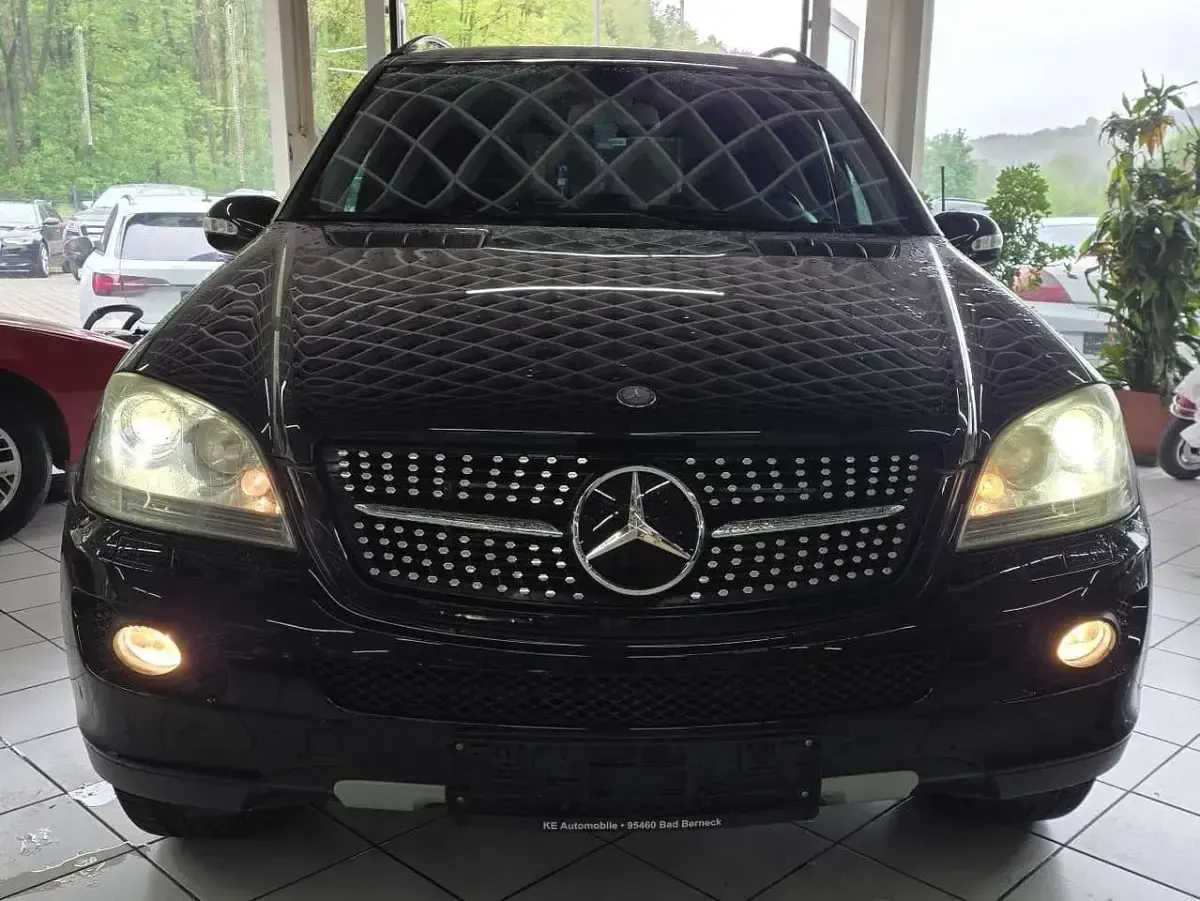 Gebraucht Mercedes ML280 190 PS (139 kW) 2008 Schwarz SUV