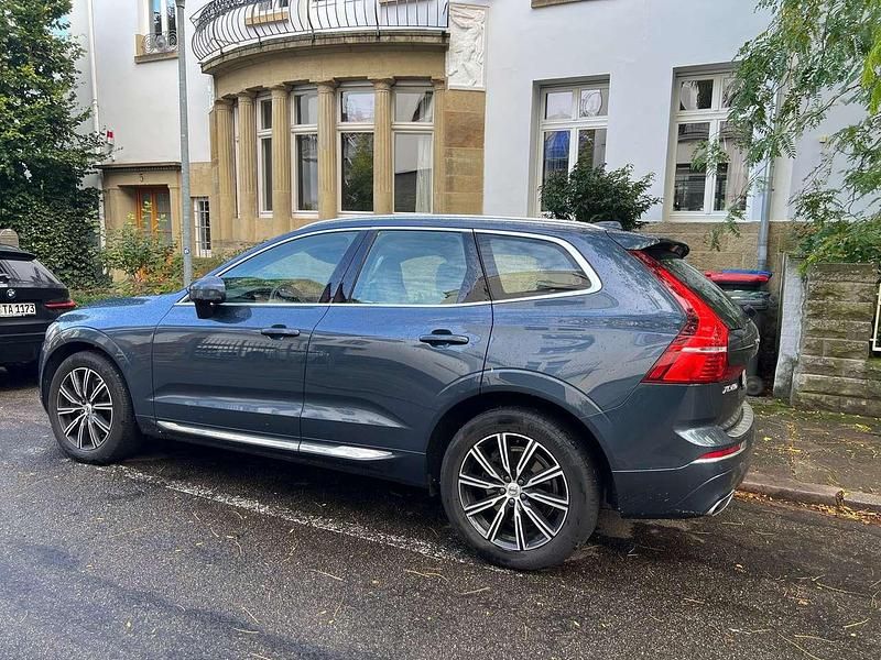 Blau Gebraucht 2019 Volvo XC60 Inscription SUV | 24.500 € (Superpreis) - Bild 1/4