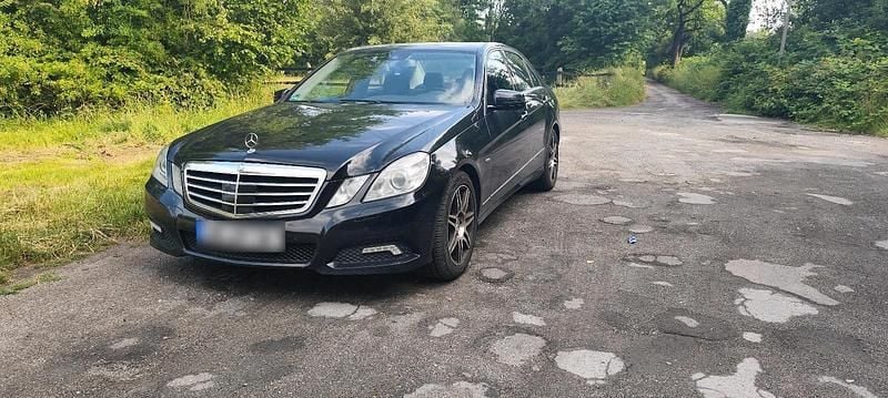 Usata Mercedes E350 231 CV (169 kW) 2009 Nero Berlina