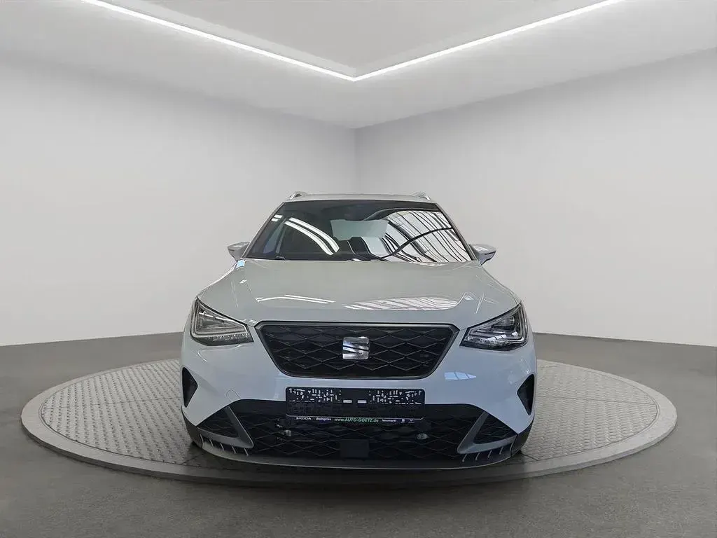 Neu Seat Arona FR 150 PS (110 kW) 2025 Weiß SUV