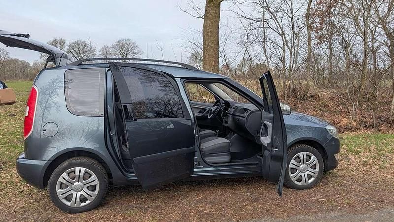 Gebraucht Skoda Roomster Elegance 86 PS (63 kW) 2015 Grau Van / Kleinbus