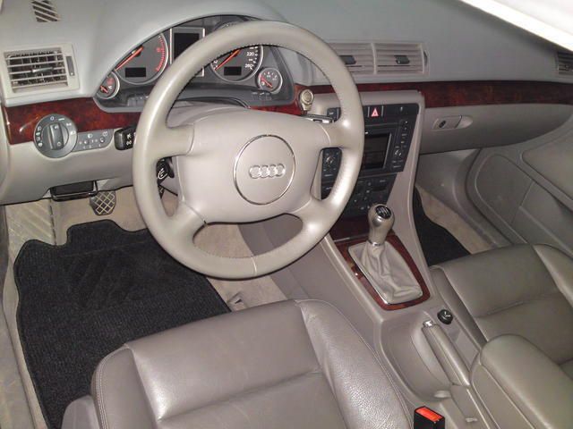 Gebraucht Audi A4 131 PS (96 kW) 2003 Grau Kombi