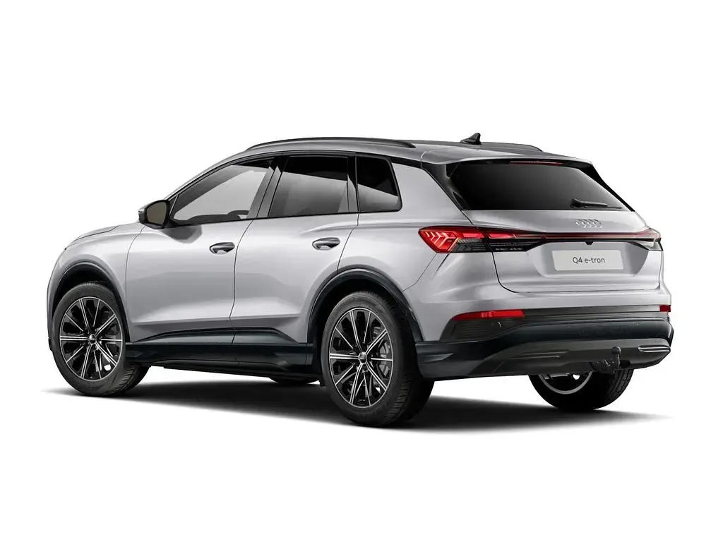 Second-hand Audi Q4 e-tron Ambiente 150 kW (204 CP) 2025 Argintiu SUV