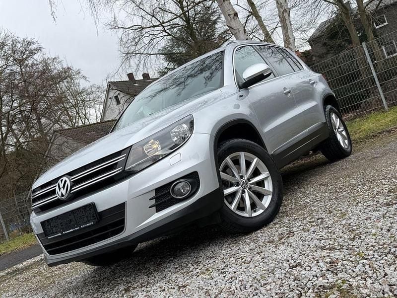 Gebraucht VW Tiguan LOUNGE 150 PS (110 kW) 2016 Silber SUV