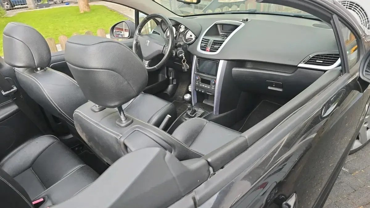 Gebraucht Peugeot 207 CC 150 PS (110 kW) 2007 Schwarz Cabrio