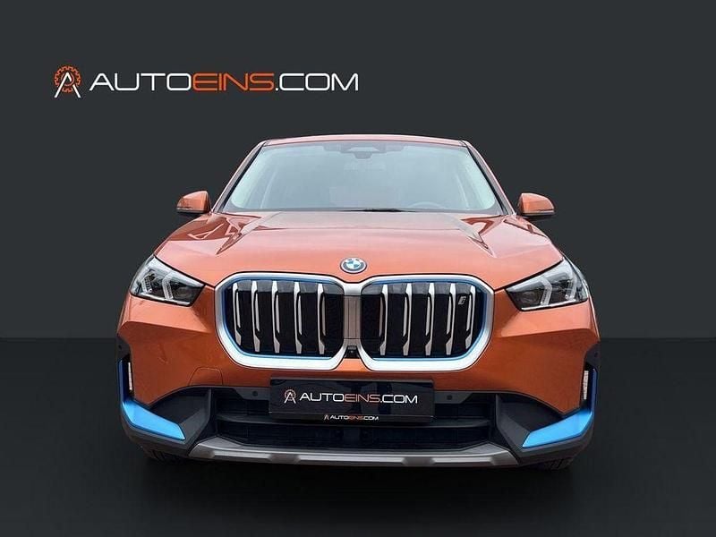 Gebraucht BMW iX1 Comfort Edition 230 kW (313 PS) 2023 Orange SUV