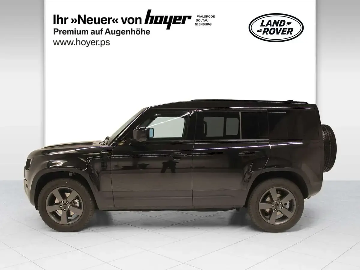 Gebraucht Land Rover Defender S 200 PS (147 kW) 2025 Santorini black metallic SUV