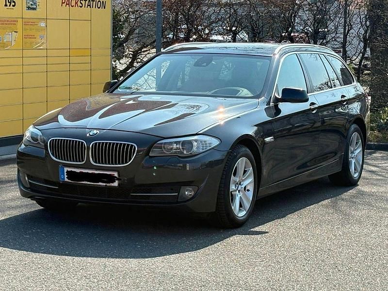 Gebraucht BMW 530 245 PS (180 kW) 2010 Grau Kombi