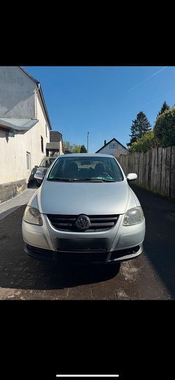 Silber Gebraucht 2006 VW Fox Kleinwagen | 1.150 € (Fairer Preis) - Bild 1/4