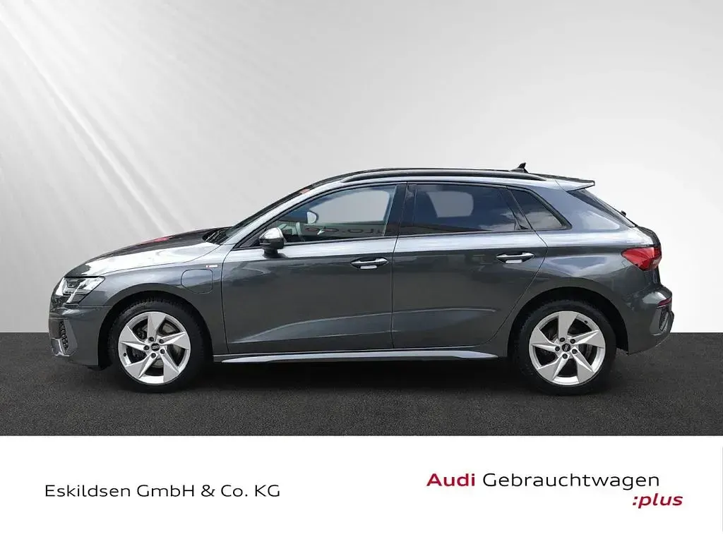 Gebraucht Audi A3 Ambiente 204 PS (150 kW) 2022 Grau Limousine