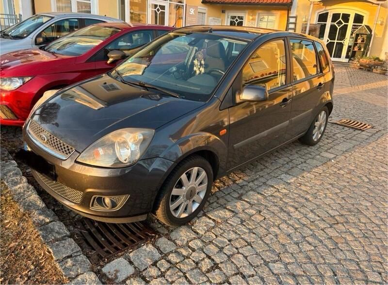 Blau Gebraucht 2008 Ford Fiesta Ghia Kleinwagen | 1.500 € - Bild 1/4