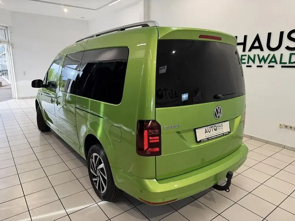 Second-hand VW Caddy Maxi Join 125 CP (91 kW) 2018 Verde Monovolum