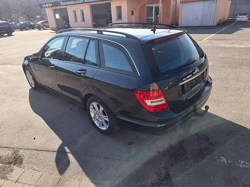 Gebraucht Mercedes C200 136 PS (100 kW) 2011 Grau Kombi