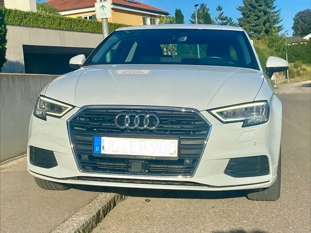 Gebraucht Audi A3 150 PS (110 kW) 2017 Weiß Limousine