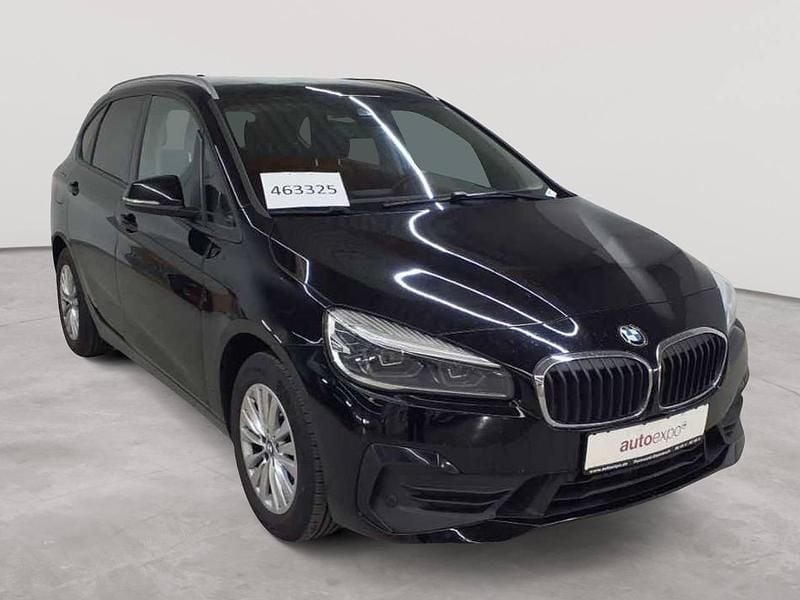 Schwarz uni Gebraucht 2021 BMW 218 Advantage Kombi | 15.190 € (Fairer Preis) - Bild 1/4