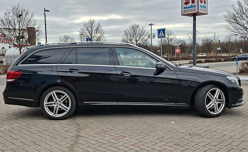 Gebraucht Mercedes E250 Avantgarde 211 PS (155 kW) 2015 Schwarz Limousine