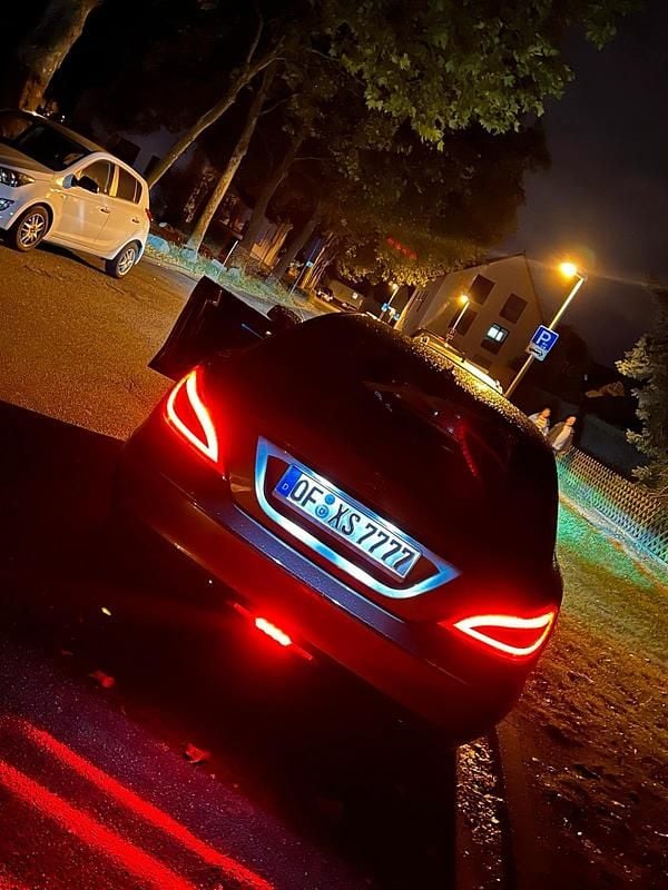 Grau Gebraucht 2012 Mercedes CLS350 Coupé | 11.800 € (Superpreis) - Bild 1/4