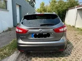 Gebraucht Nissan Qashqai Premium Edition 116 PS (85 kW) 2015 Grau SUV
