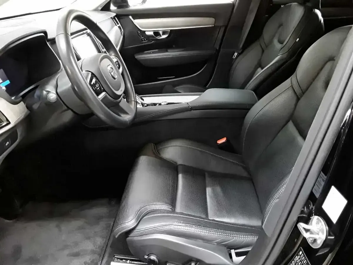 Gebraucht Volvo V90 Plus 197 PS (144 kW) 2022 Black stone Kombi