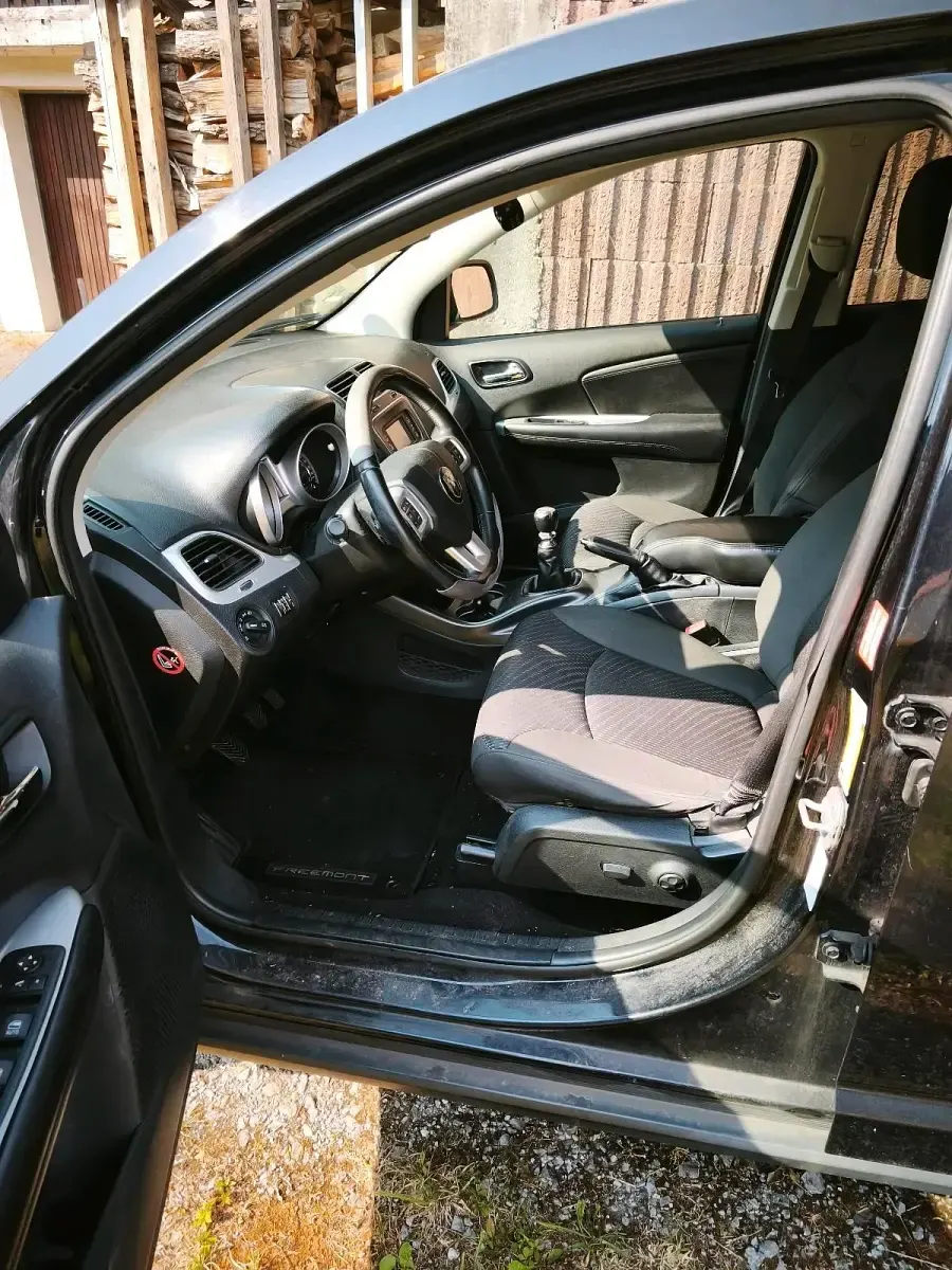 Gebraucht Fiat Freemont 140 PS (102 kW) 2012 Blau SUV