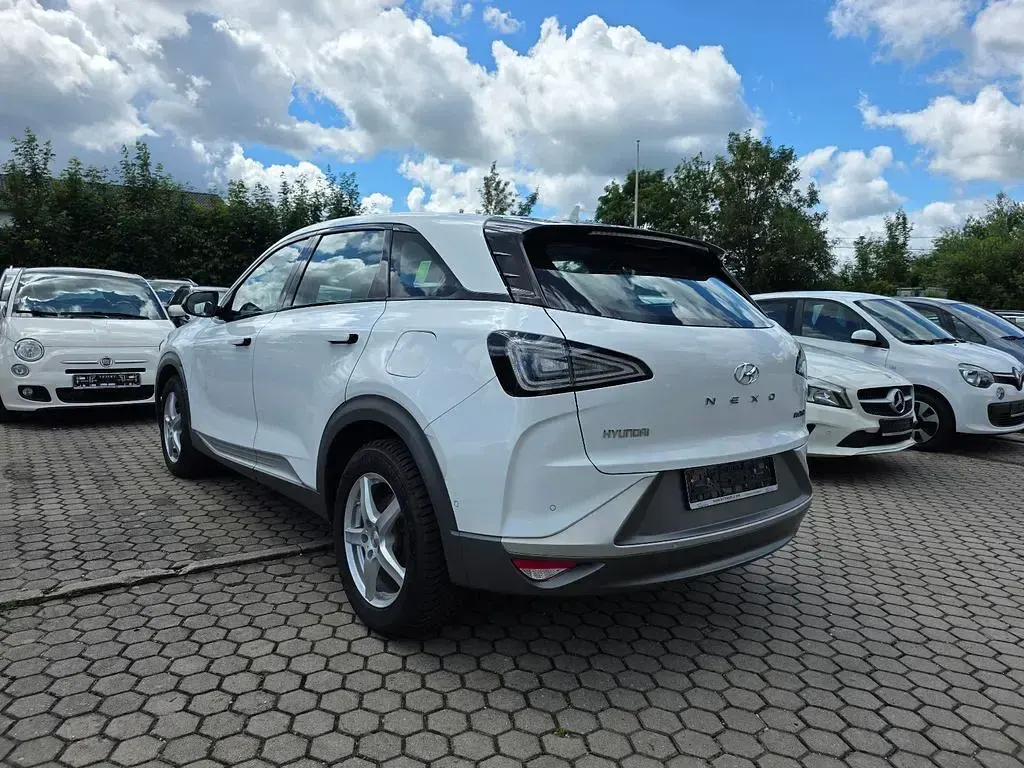 Gebraucht Hyundai Nexo Basis 163 PS (119 kW) 2019 Weiß SUV