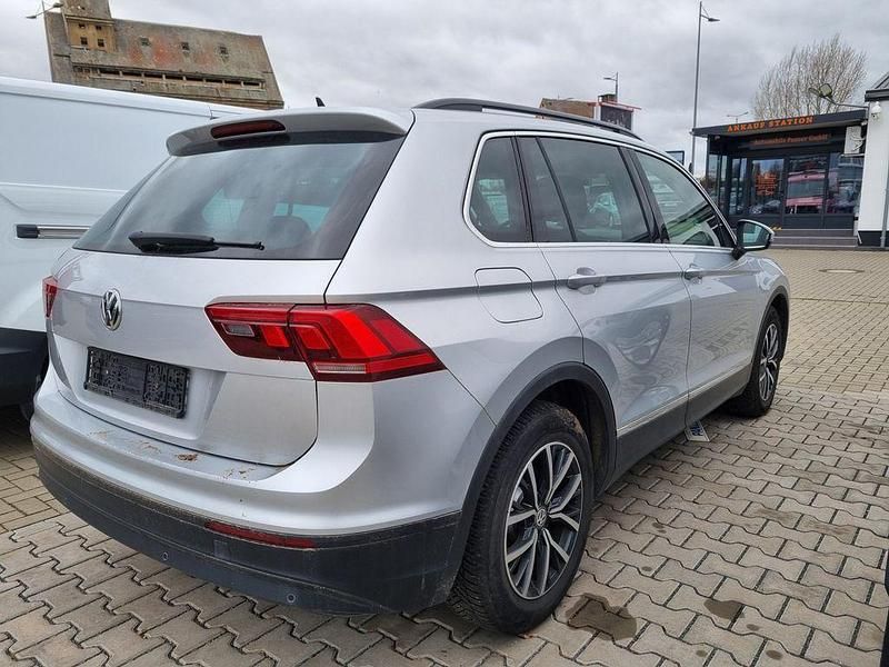 Second-hand VW Tiguan 150 CP (110 kW) 2019 Argintiu SUV