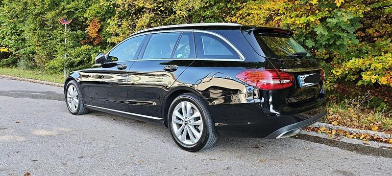 Gebraucht Mercedes C200 160 PS (117 kW) 2019 Schwarz Kombi