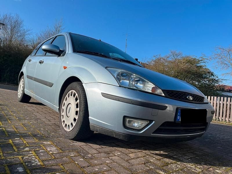Gebraucht Ford Focus 101 PS (74 kW) 2004 Blau Kleinwagen