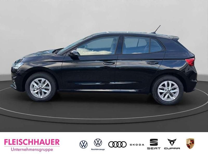 Neu Skoda Fabia Essence 80 PS (58 kW) 2025 Schwarzmagic perleffekt Kleinwagen