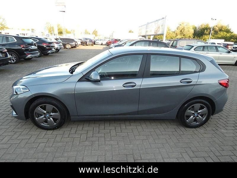 Gebraucht BMW 118 Advantage 136 PS (100 kW) 2021 Skyscraper grau Kleinwagen