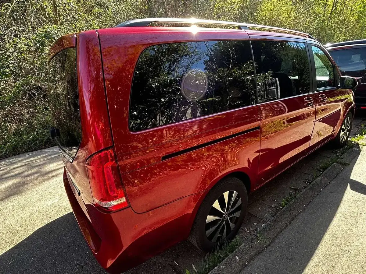 Gebraucht Mercedes V300 Edition 239 PS (175 kW) 2020 Rot Van / Kleinbus