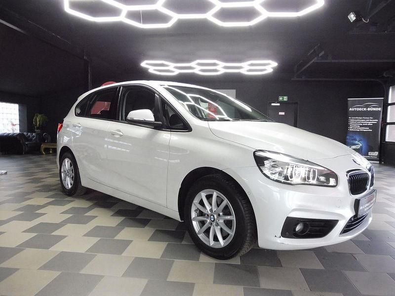 Gebraucht BMW 220 Active Tourer Basis 192 PS (141 kW) 2015 Weiß Van / Kleinbus