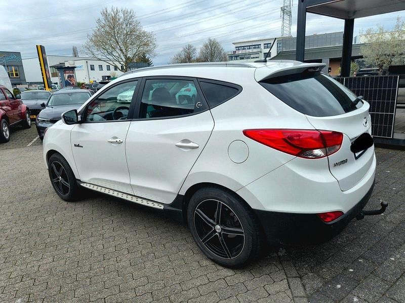 Gebraucht Hyundai ix35 GO! 135 PS (99 kW) 2013 Weiß SUV