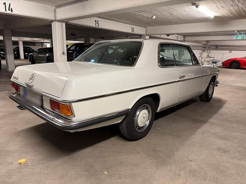 Gebraucht Mercedes W114 185 PS (136 kW) 1973 Weiß Coupé