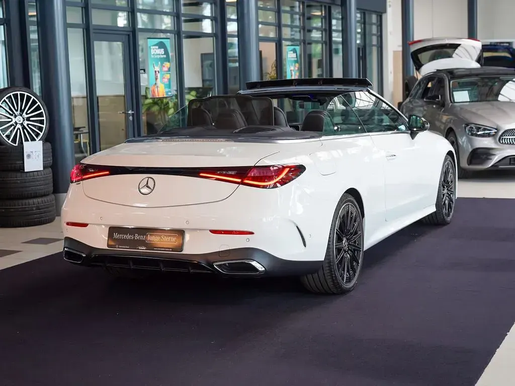 Gebraucht Mercedes CLE180 AMG line 170 PS (125 kW) 2025 Polarweiß Cabrio