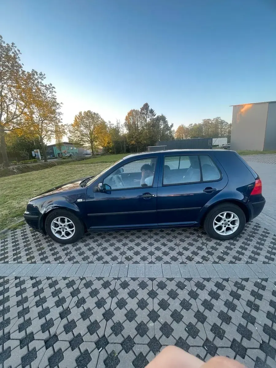 Gebraucht VW Golf IV 75 PS (55 kW) 2000 Blau Limousine