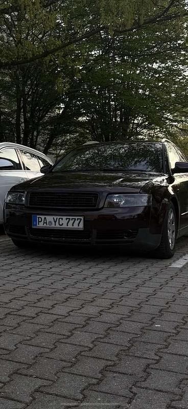 Gebraucht 2002 Audi A4 Kombi | 1.300 € (Superpreis) - Bild 1/4