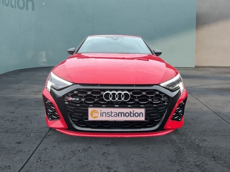 Gebraucht Audi RS3 Sport 400 PS (294 kW) 2024 Rot Limousine
