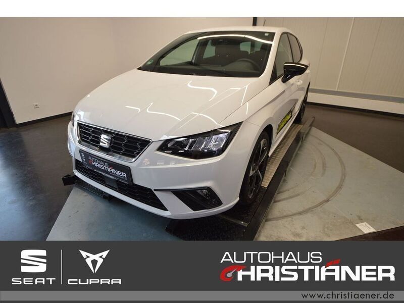 Weiß Gebraucht 2024 Seat Ibiza Black Edition Limousine | 23.990 € - Bild 1/4