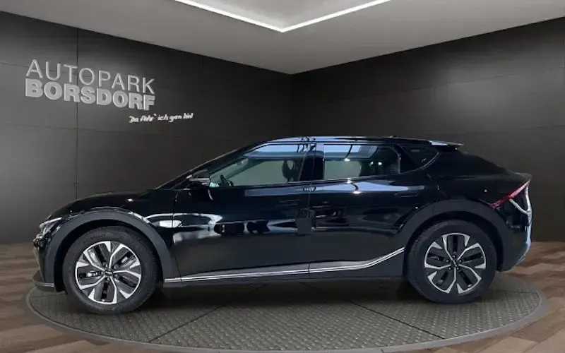 Używany Kia EV6 Basis 168 kW (229 KM) 2023 Czarny SUV