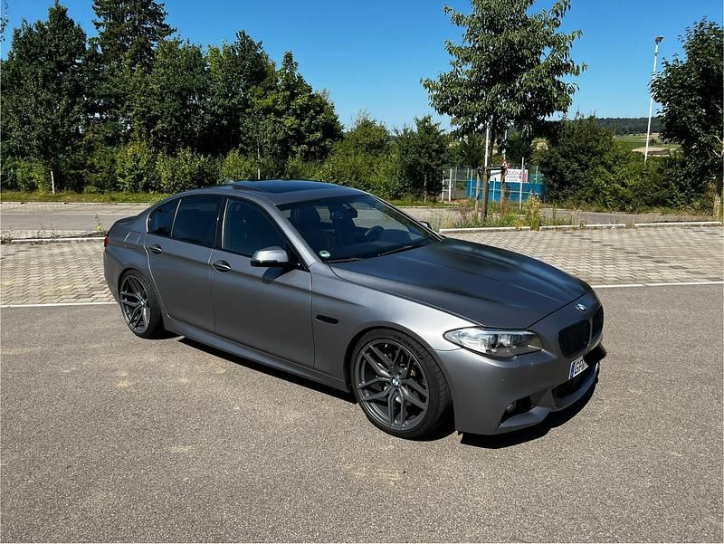 Andere farben Gebraucht 2013 BMW 535 M Performance Limousine | 25.500 € - Bild 1/4